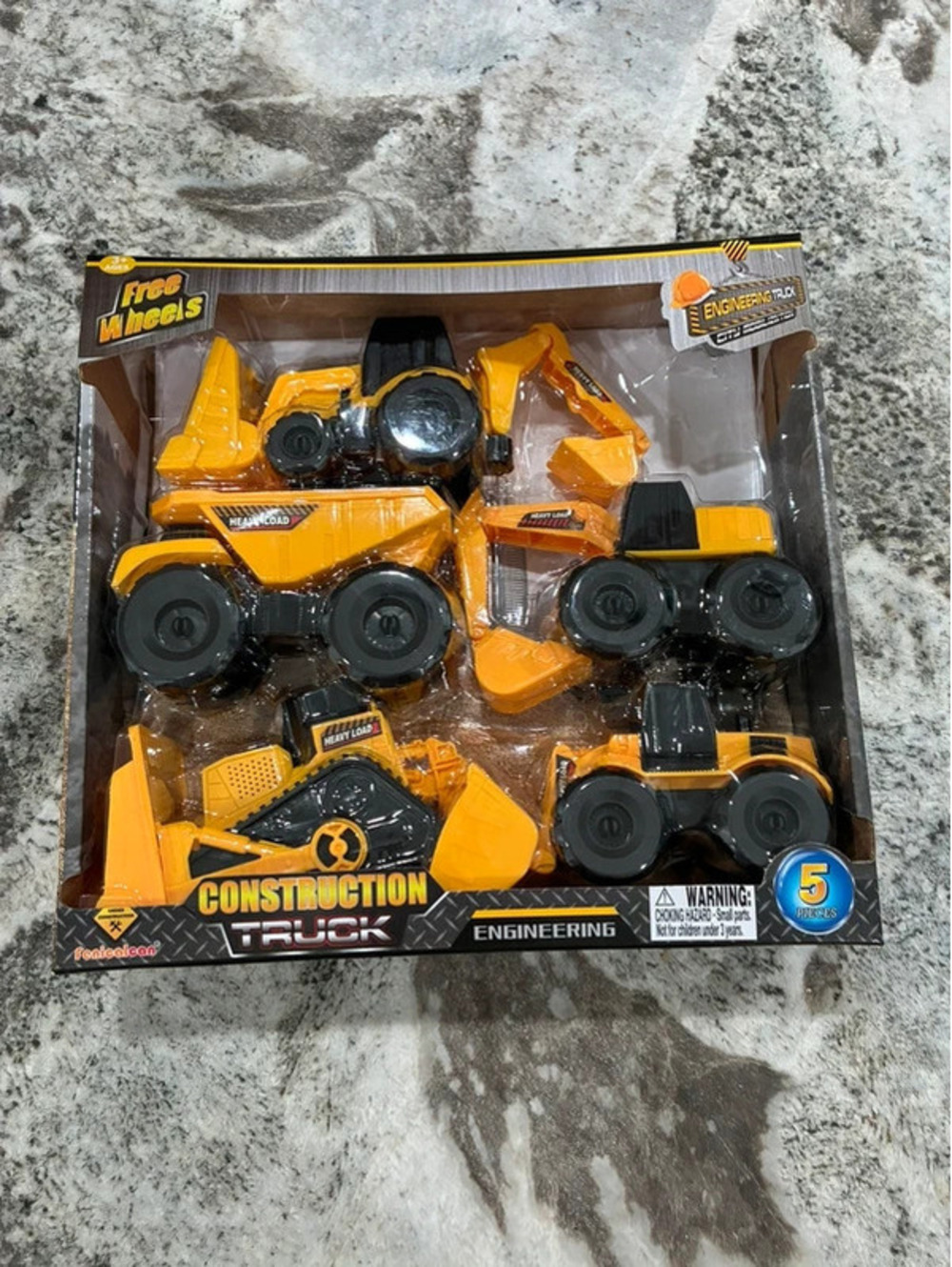 Five piece set construction trucks